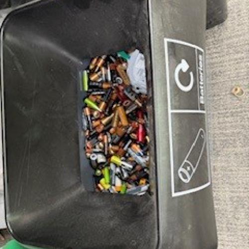 Doing the Right Thing is using Recycle Batteries - UK Office